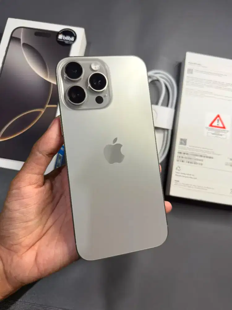 iPhone 16 Pro Max 512Gb Garansi Resmi Blibli