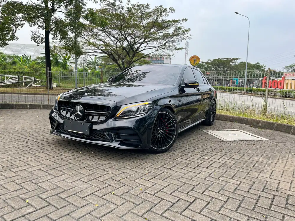 MERCEDEZ-BENZ C200 2.0 AMG 2018 Hitam
(W205)