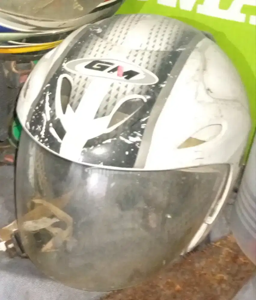 Helm sni merek GM edition