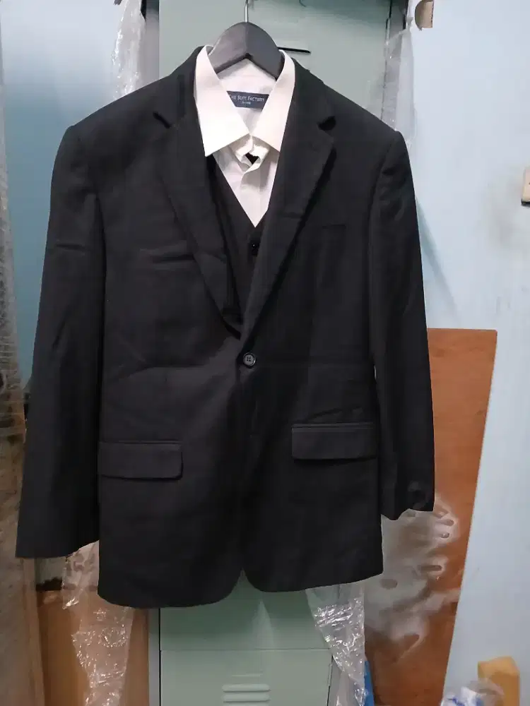 Jas setelan The Suit Factory