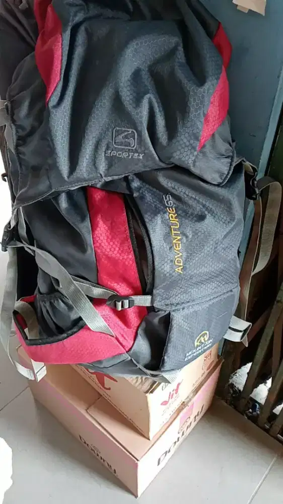 Jual perlengkapan hiking. Karna sudah fokus kerja