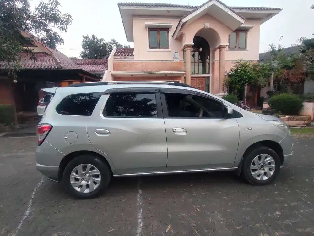 Chevrolet Spin 2013 Bensin