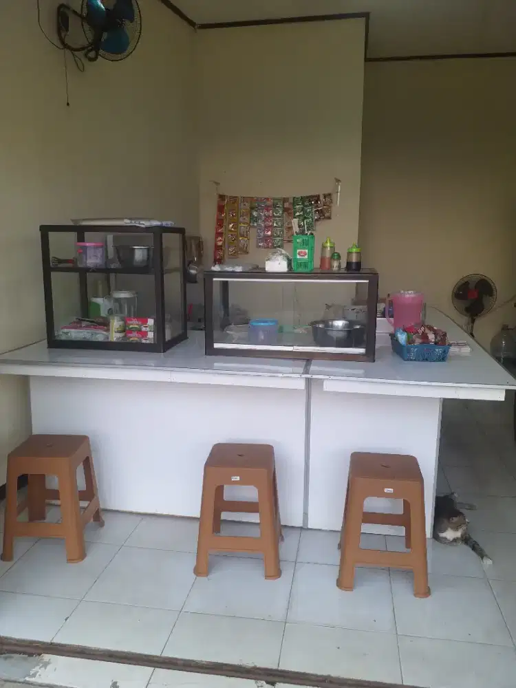 Meja, kursi, etalase, meja dapur & semua alat-alat nya