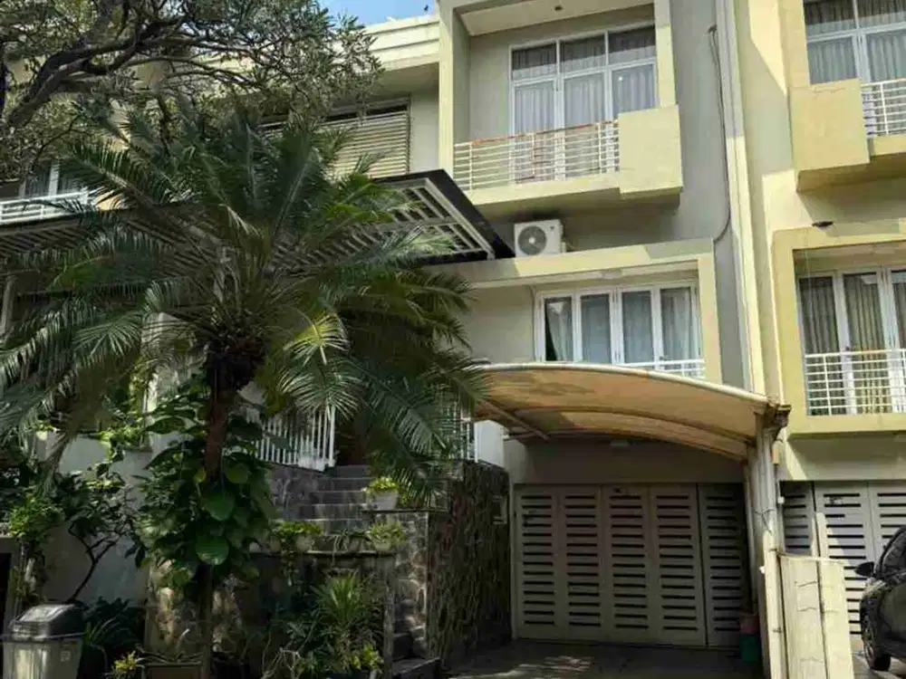 DIJUAL – Rumah Mewah 3 Lantai di Ragunan Pasar Minggu