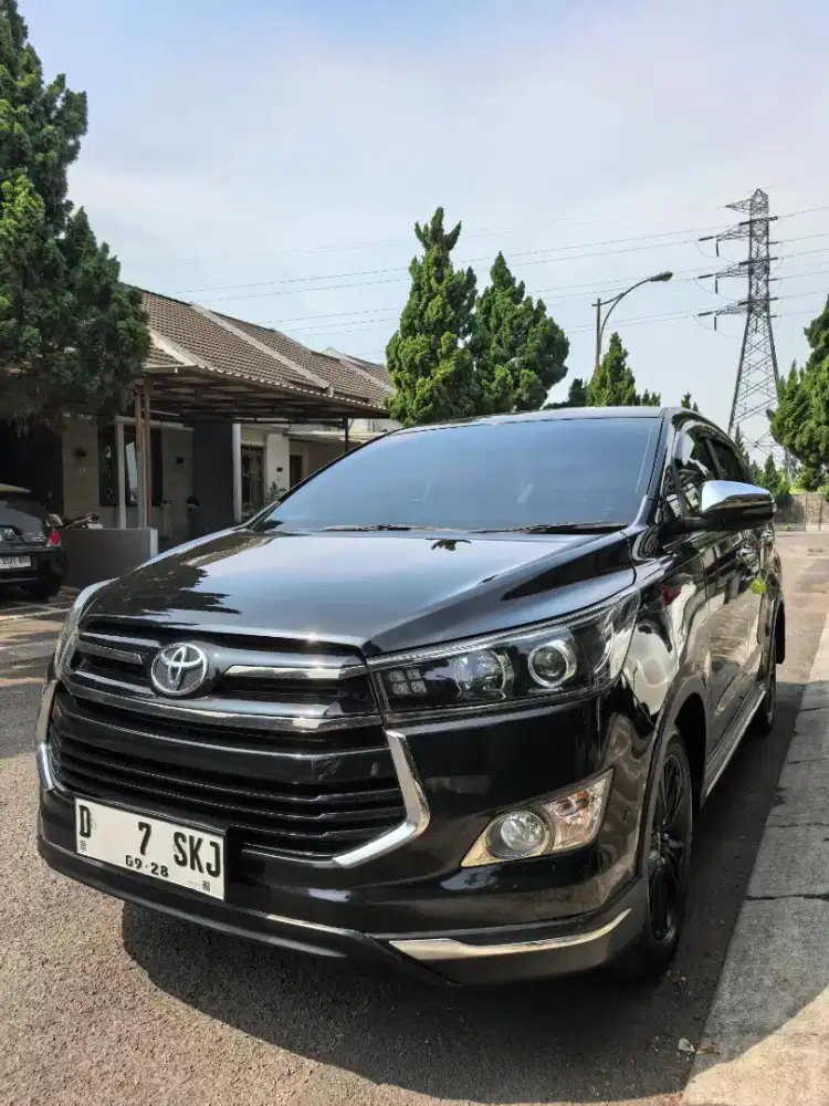 Toyota Venturer 2.4 Diesel AT