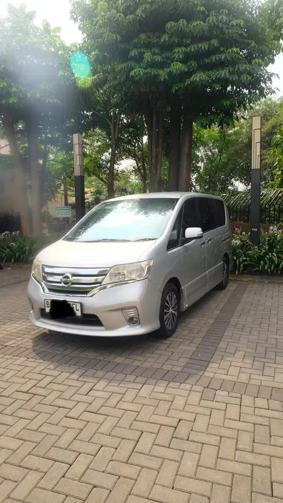 Nissan Serena Silver 2015 HWS