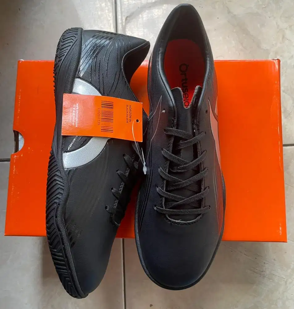Sepatu Futsal Ortuseight Horizon IN - [Black] - 100% Origina