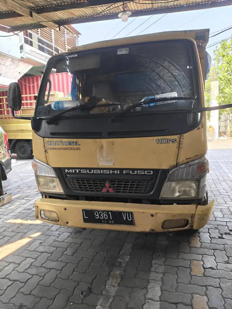 Dijual Truk Mitsubishi fuso engkel bak kayu 4 roda 2007