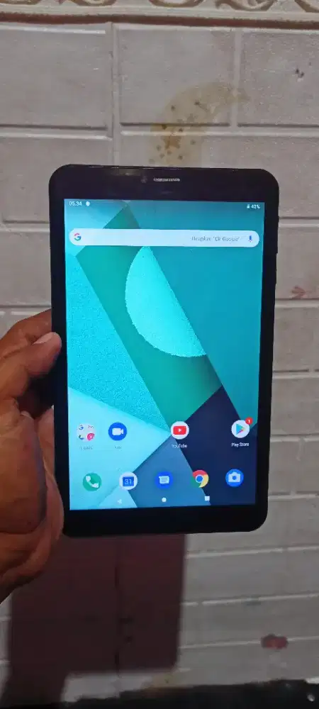 Tablet Maxtron Genio 4G LTE 3/32 Layar 8in mulus