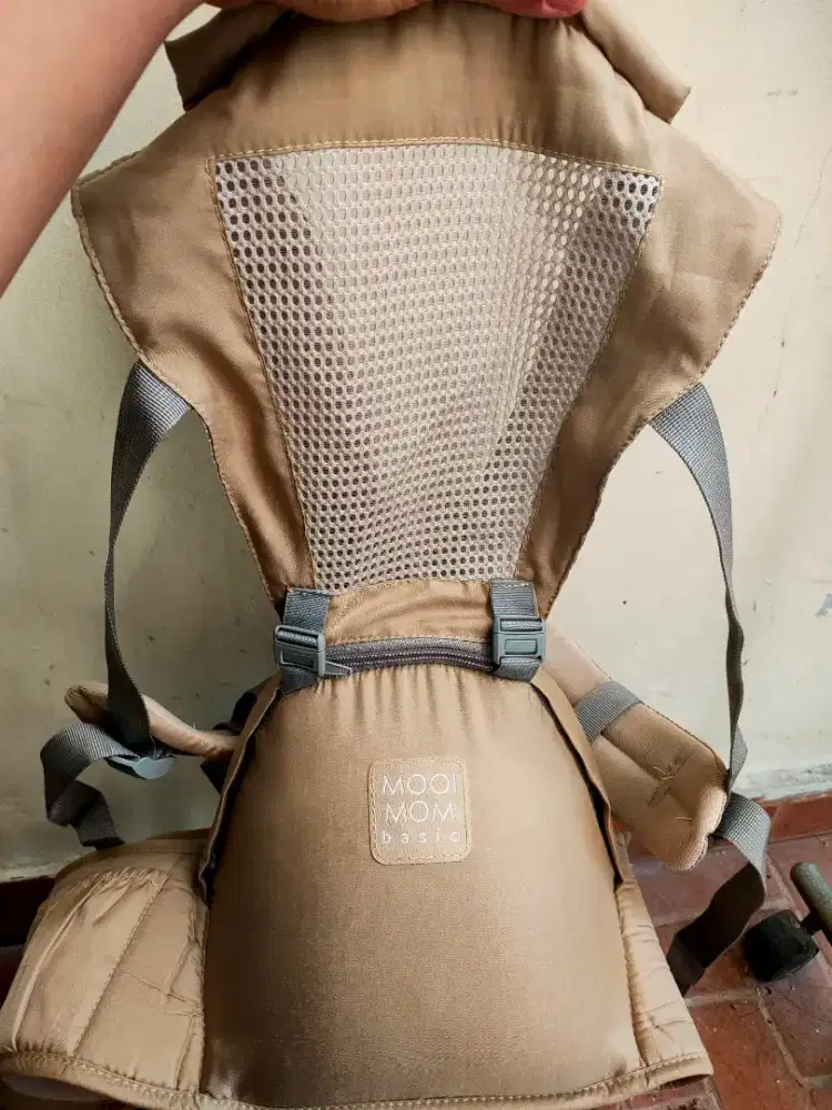 Mooimom hipseat like new