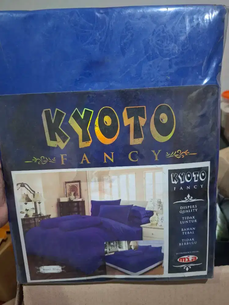Sprei KYOTO POLOS Fancy King B2 180x200 warna navy