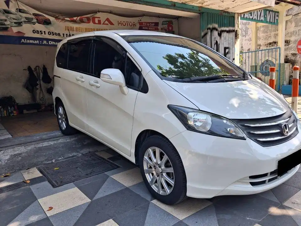 HONDA FREED E PSD 2012 MULUS