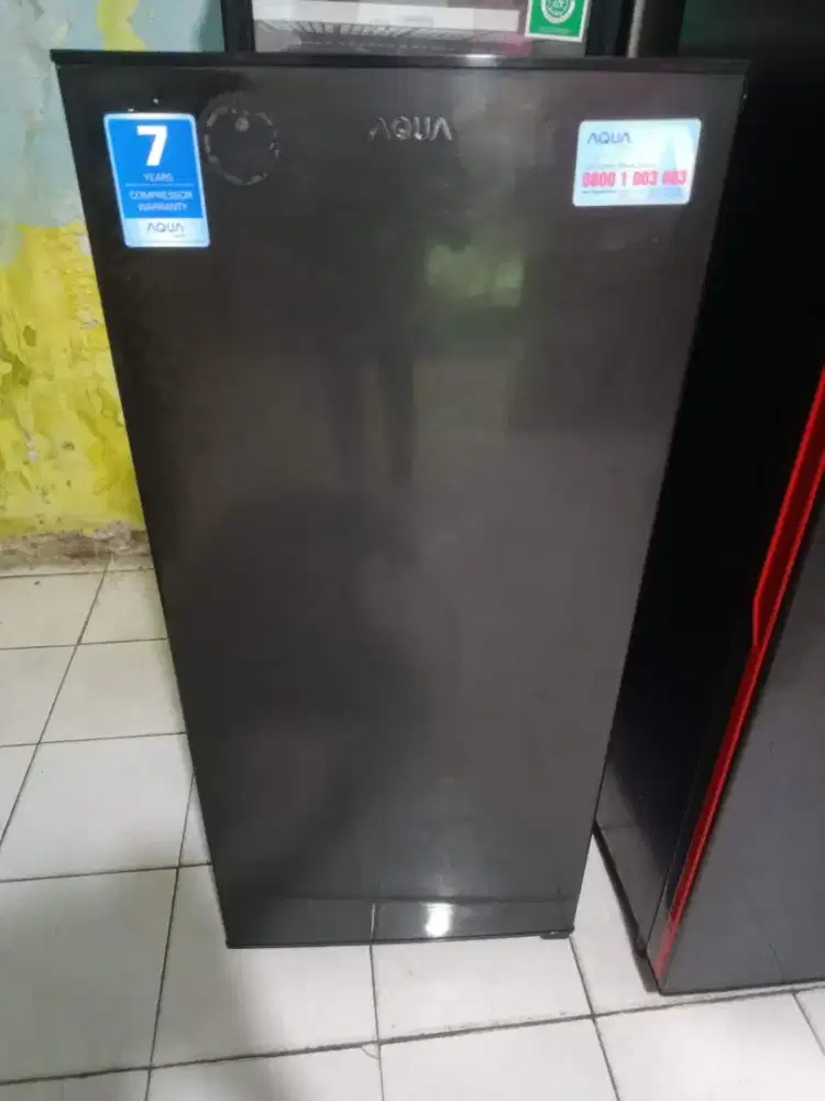 Kulkas 1 pintu merek AQUA