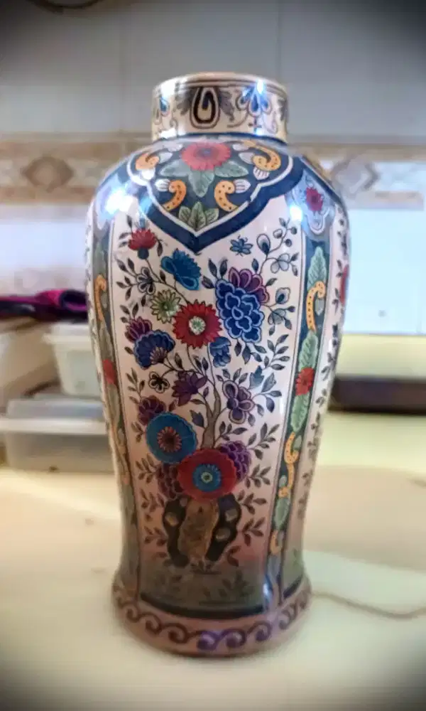 Vas Keramik Antik Gaya Imari Delft Belanda