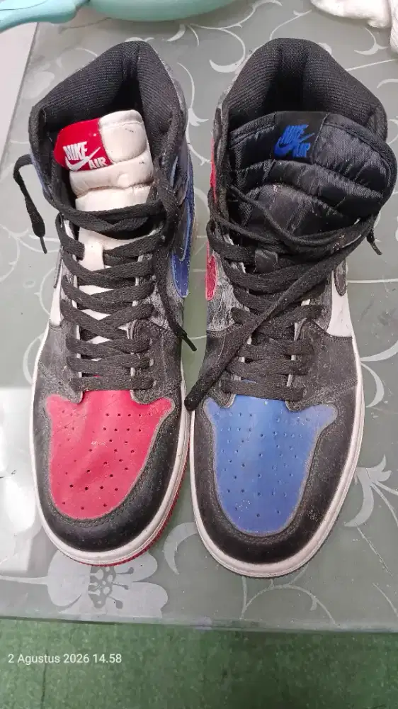 Air Jordan ori lama tidak di pakai.
