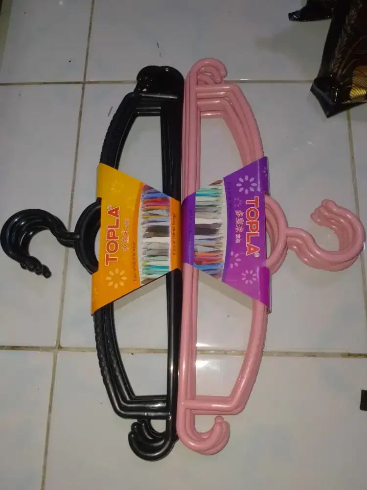 Hangef/gantungan baju topla
