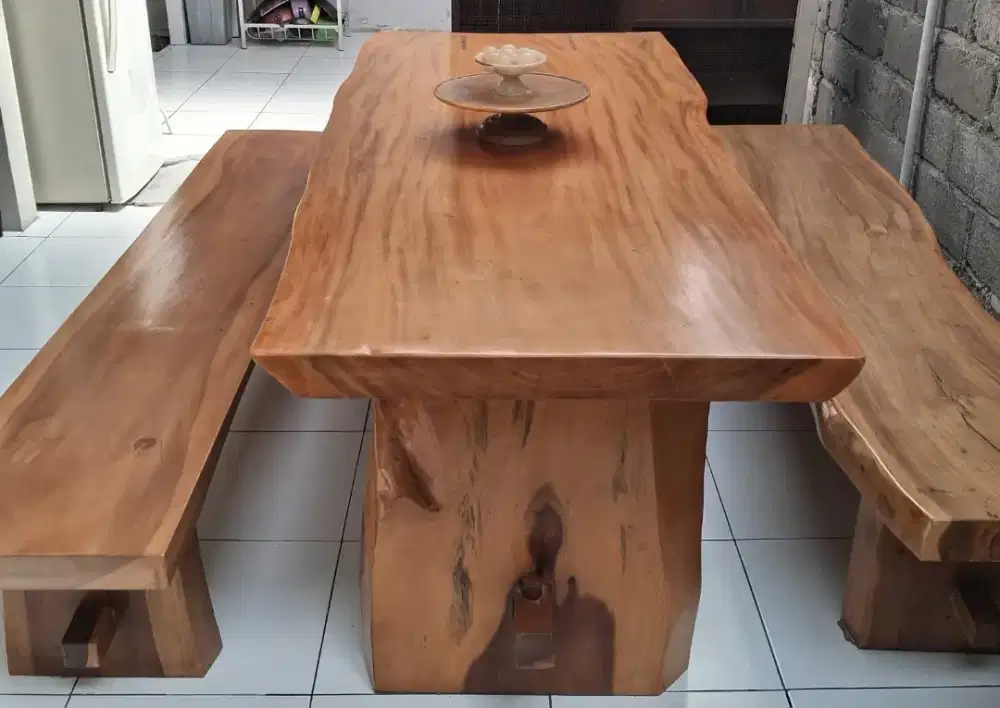 Meja Kursi Kayu Trembesi