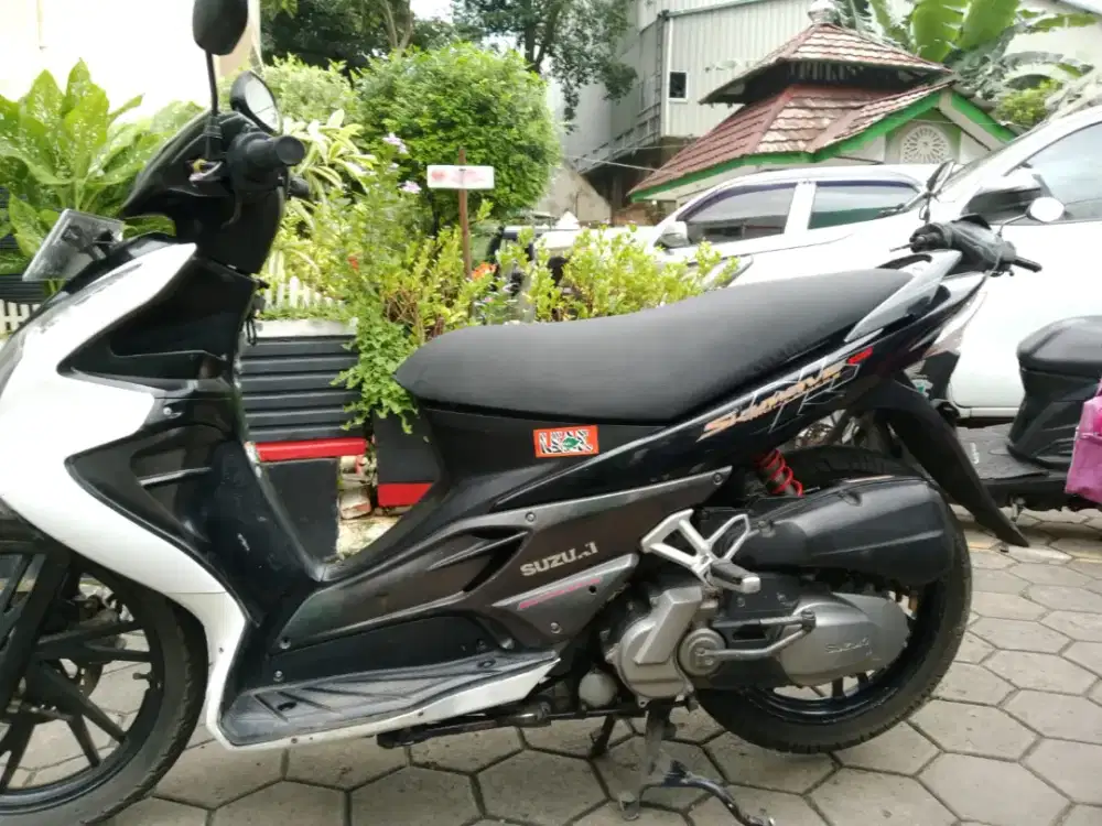 Motor masih bagus dan sehat... Di jual 5 juta nego... Di jual cepat ..