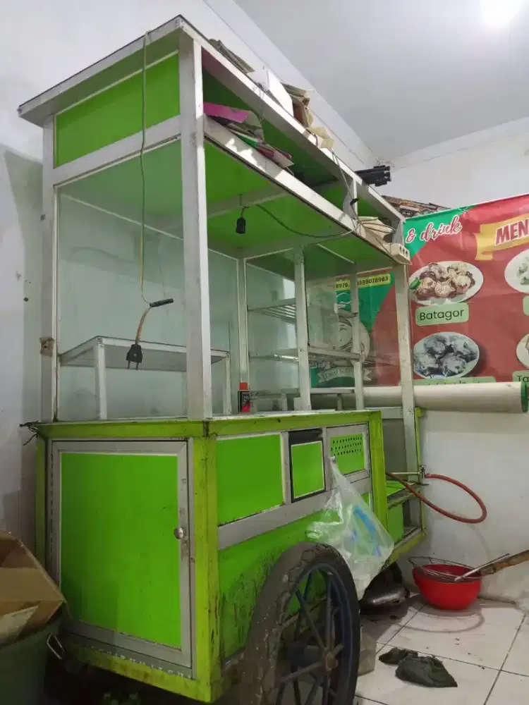 Gerobak jualan besar