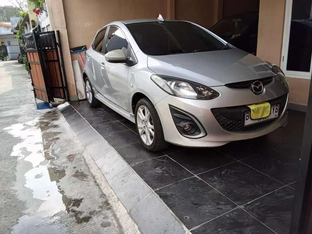 Mazda 2 Type R Hatchback Matic 2010