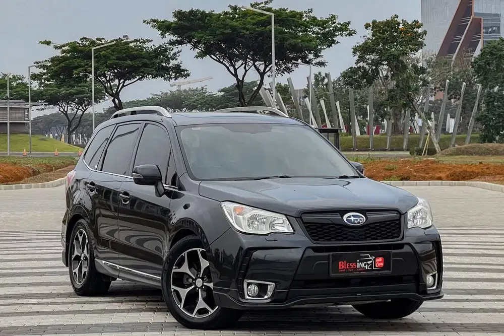 Subaru Forester 2.0 XT Bensin AT Matic 2013 abu Panoramic Sunroof