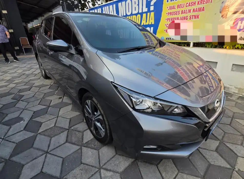 NISAN LEAF KM 40 DP 25.
