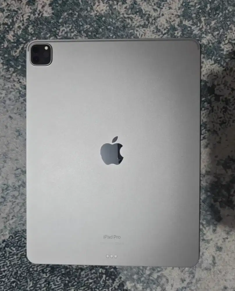 iPad Pro M2 12.9 - 2TB BONUS  KEYBOARD