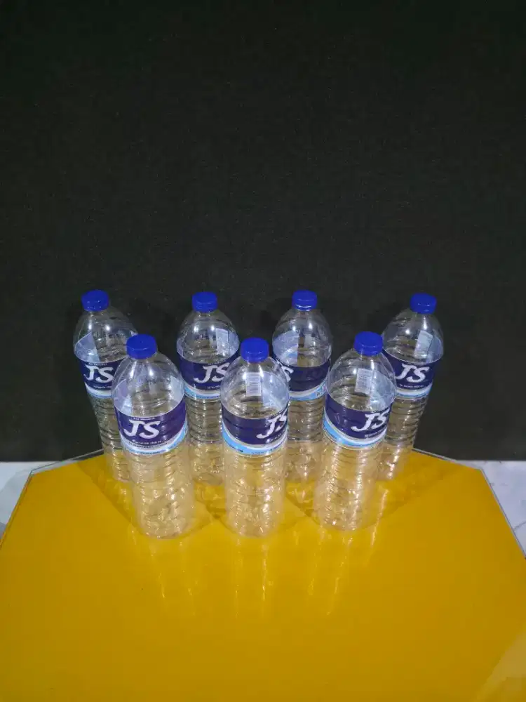 Botol plastik dan Kardus bekas air minum JS 1500ML