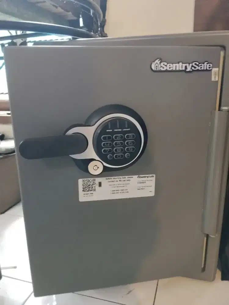 Brankas SentrySafe Digital – Garansi Masih Berlaku – Kondisi Like New
