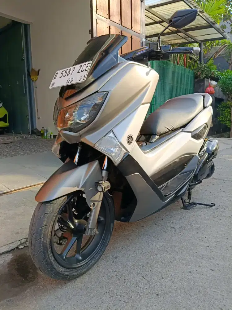 Yamaha NMAX Non ABS thn 2016 Abu-abu.