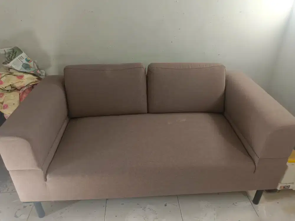 Dijual sofa informa 2 seater