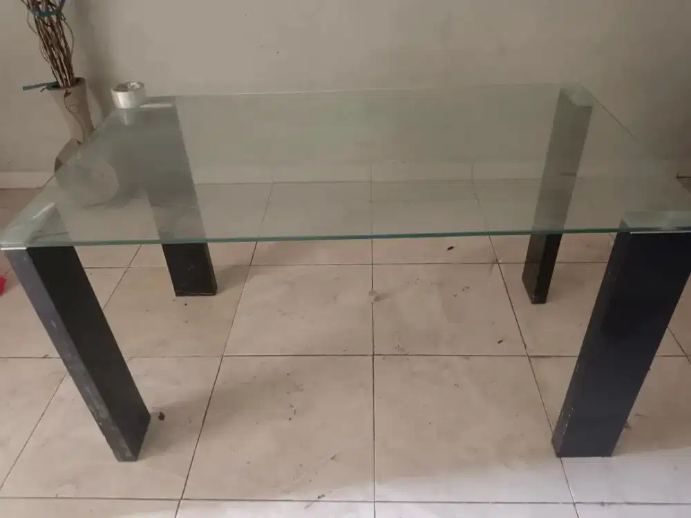 Dijual meja makan merk informa