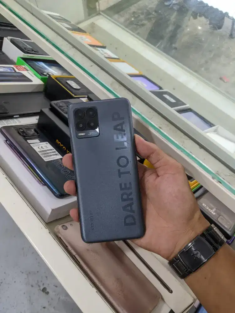 Realme 8 Pro Ram 8+8/128GB Snapd720G Super Amoled bawaan bisa tt