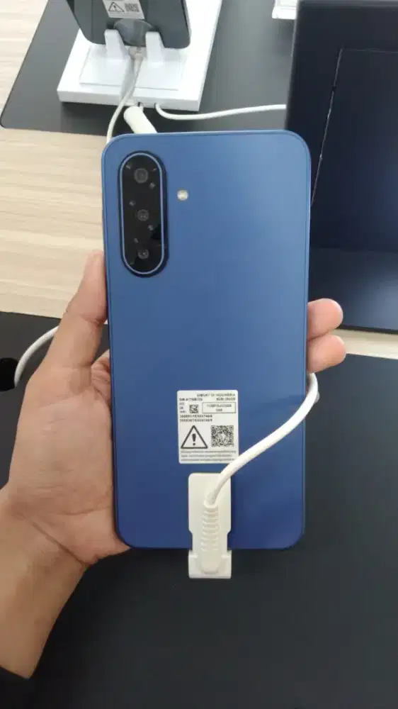 Samsung a17 8 256 gb