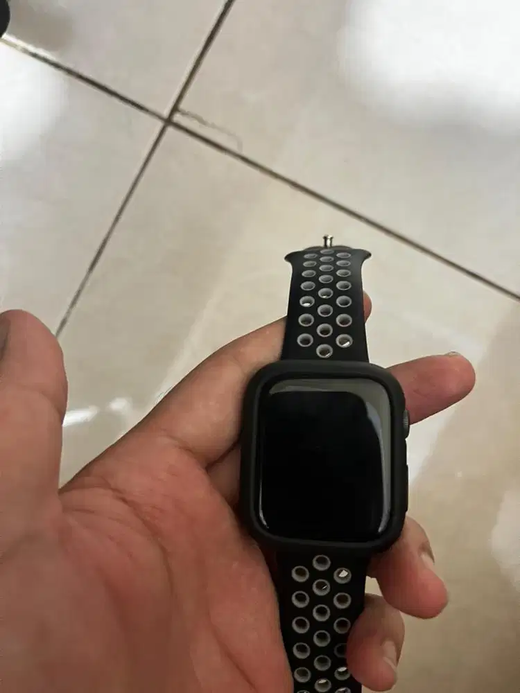 Dijual Apple Watch SE Gen 1 44mm