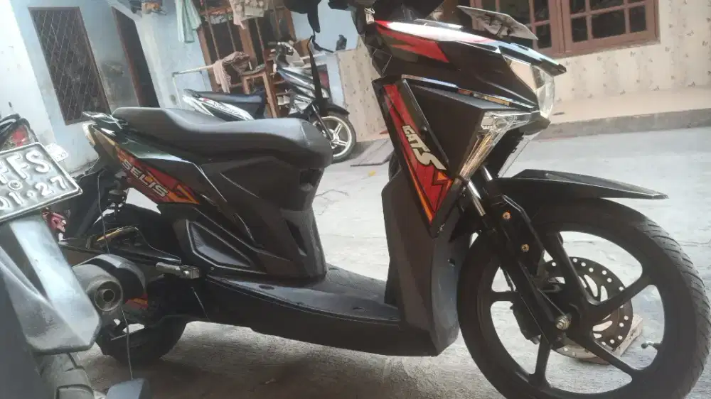 Motor selis agats