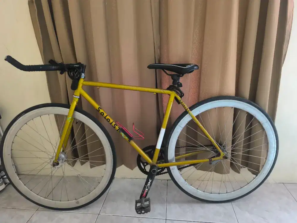 Sepeda fixie soloist 1