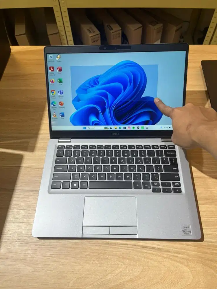 Laptop Dell 5310 Core i7 gen 10 Ram 8GB SSD 256GB
