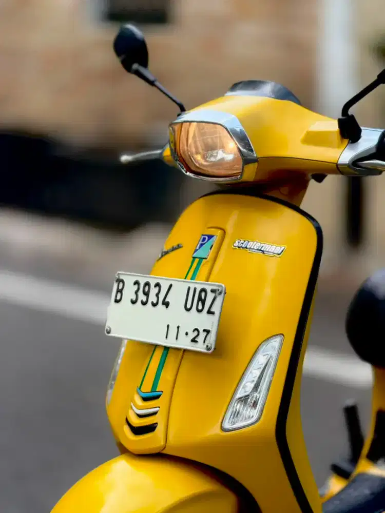 VESPA SPRINT 150 LIMITED ADVANTURE 2017 KUNING - TERMURAH SEINDONESIA