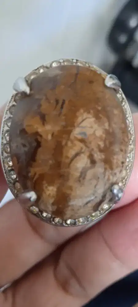 Cincin batu akik asli bergambar wajah orang