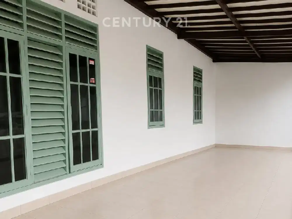 Rumah Di Slipi Dalam Komplek One Gate 3KT Carport 2