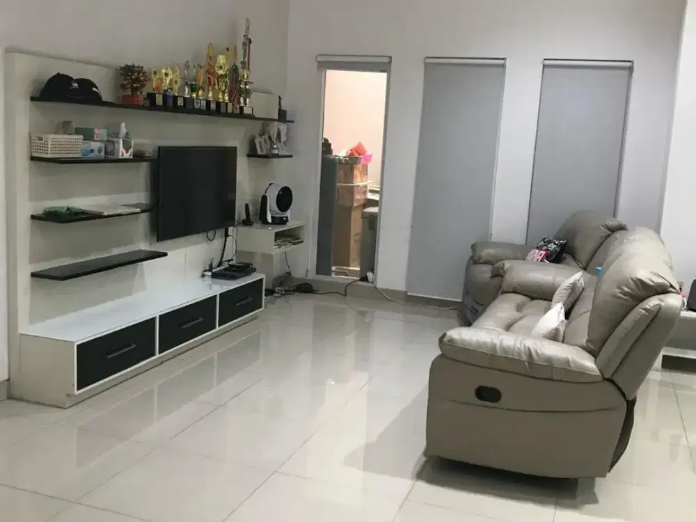 Rumah Modern Minimalis Siap Huni di PIK 1 Walet Permai Jakarta Utara