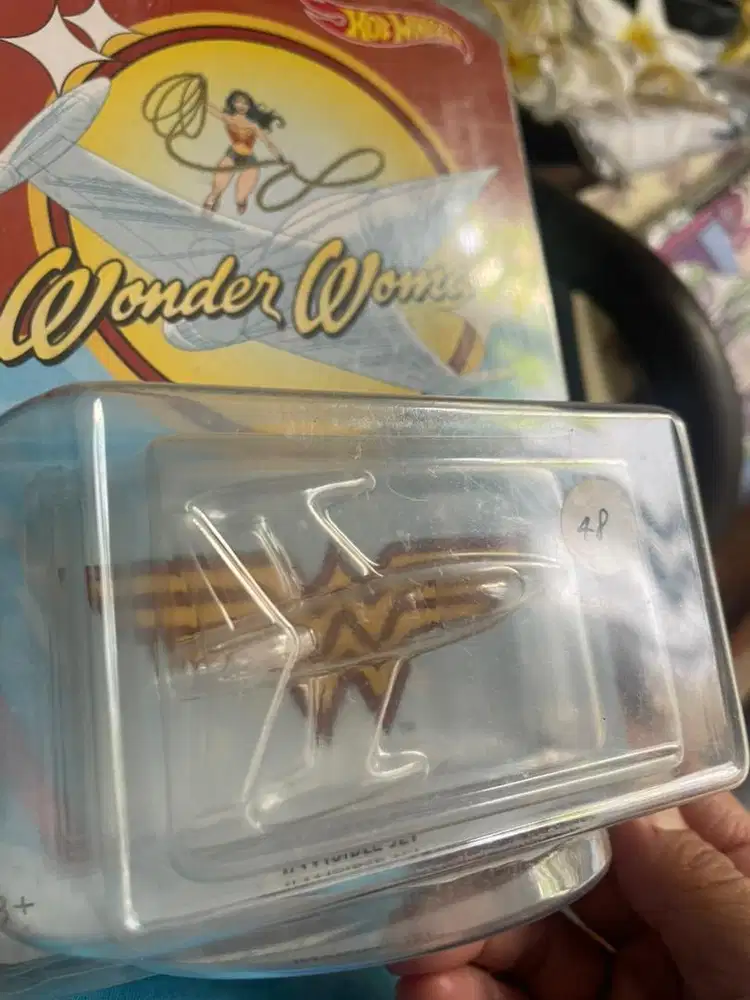 Hot Wheels / DC Wonder Woman Invisible Jet