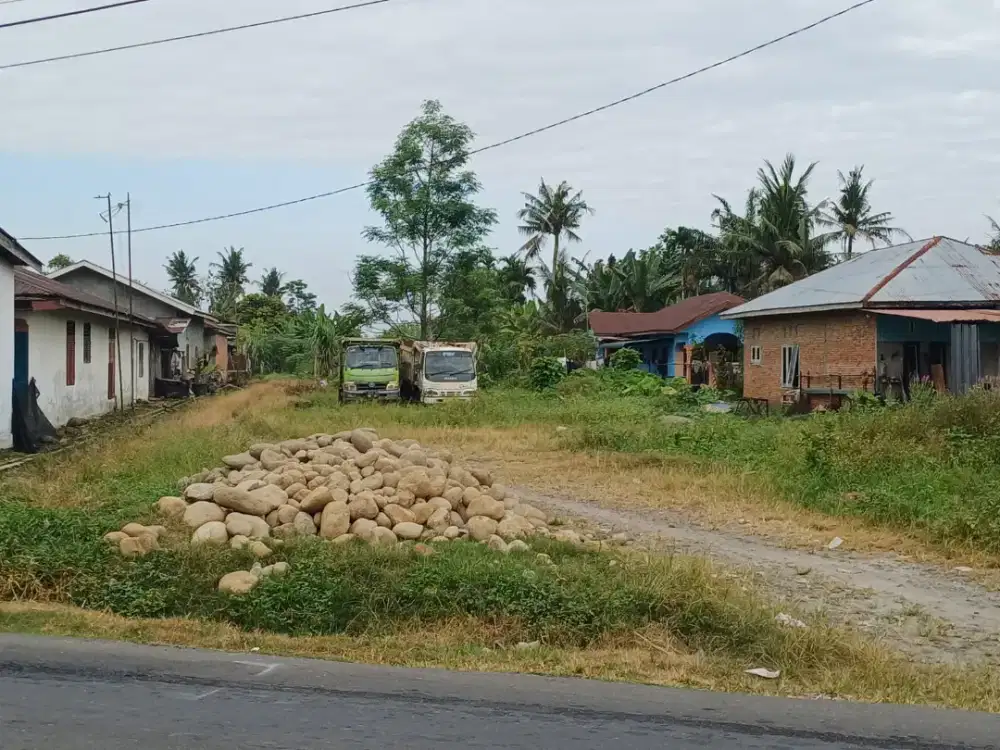 Dijual tanah ukuran 20 x 200 m, Lokasi strategis pinggir jalan besar