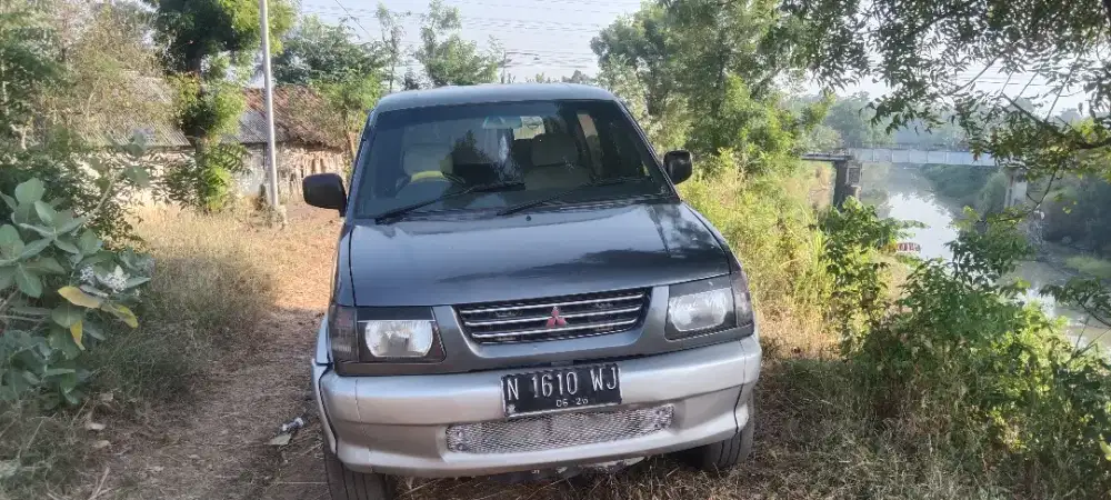 Mitsubishi kuda solar tahun 1999 lengkap hidup
