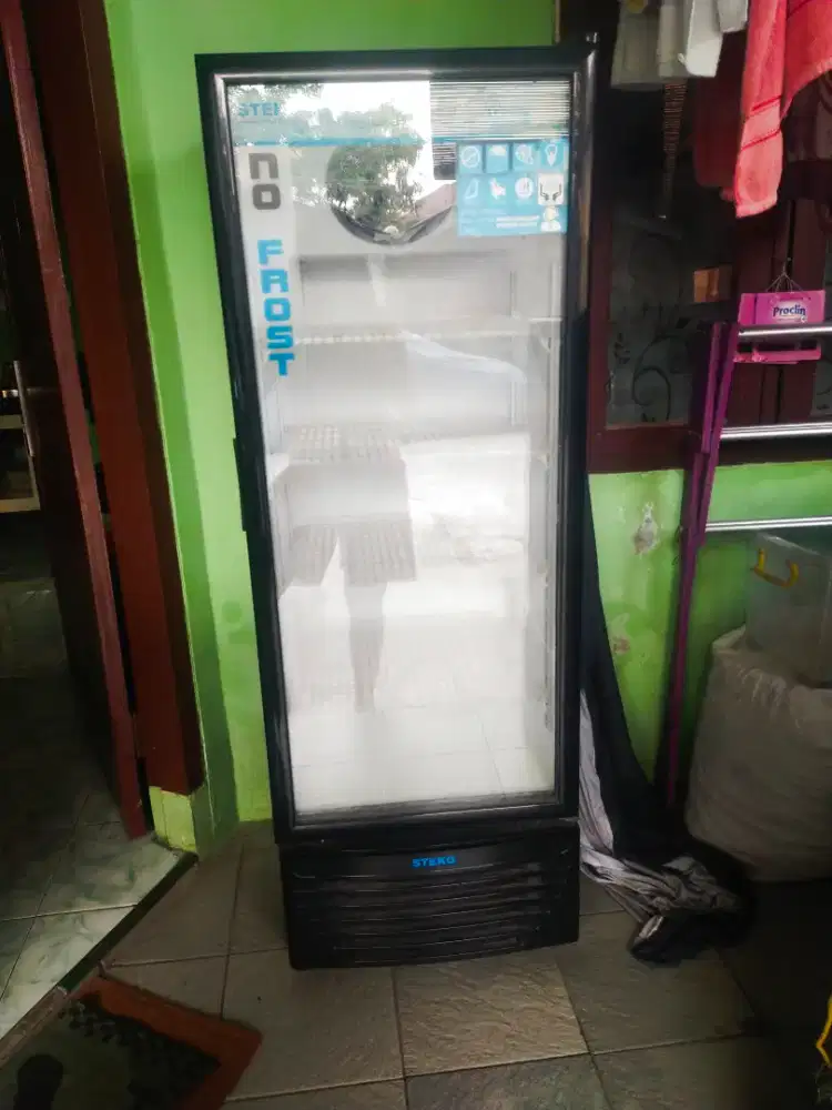 JUAL SHOW CASE BEKAS