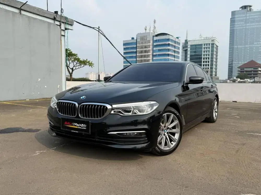 BMW 520i G30 LCi A/T 2019,KM 36 RB