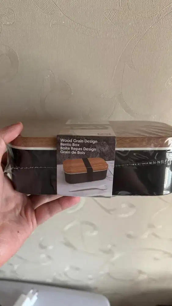 Kotak Makan Miniso Wood Grain 900 ml