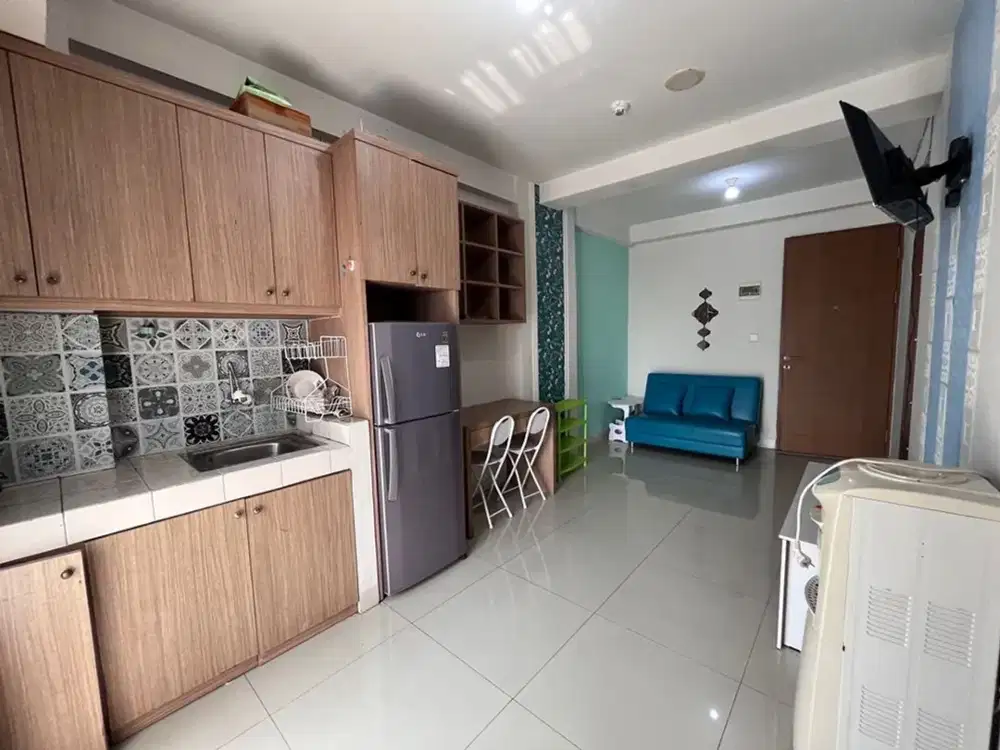 Disewakan Oak Tower B – 2 BR, Full Furnish, Lantai Rendah, Dekat Halte Busway Bermis Pulo Gadung