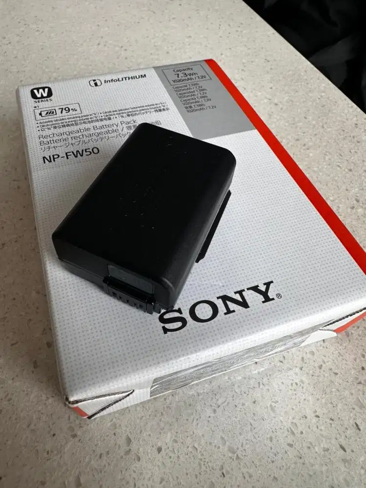 Jual battery original sony NP-FW 50(Rp 500.000)